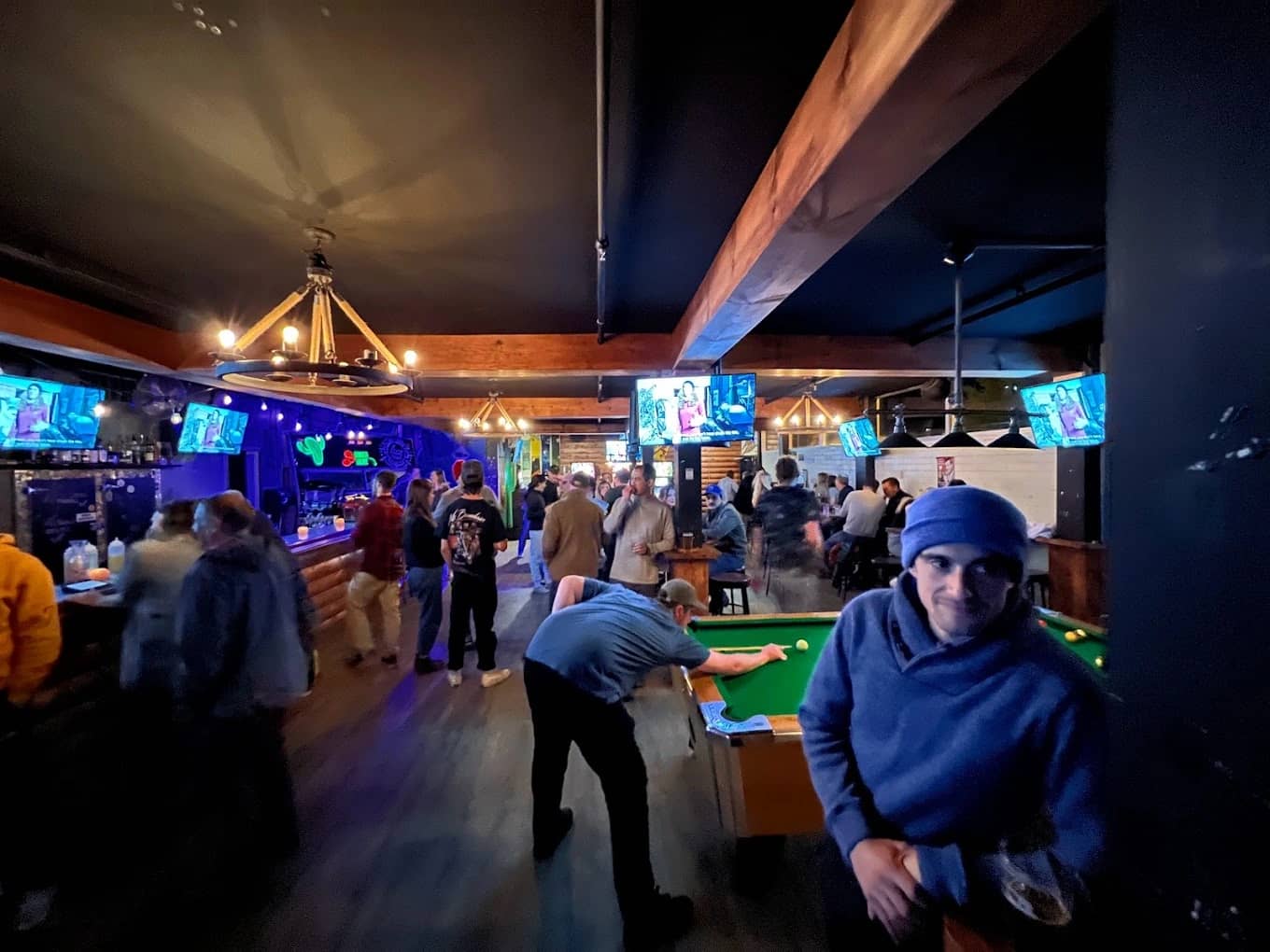 Chieftain Pool & Pinball