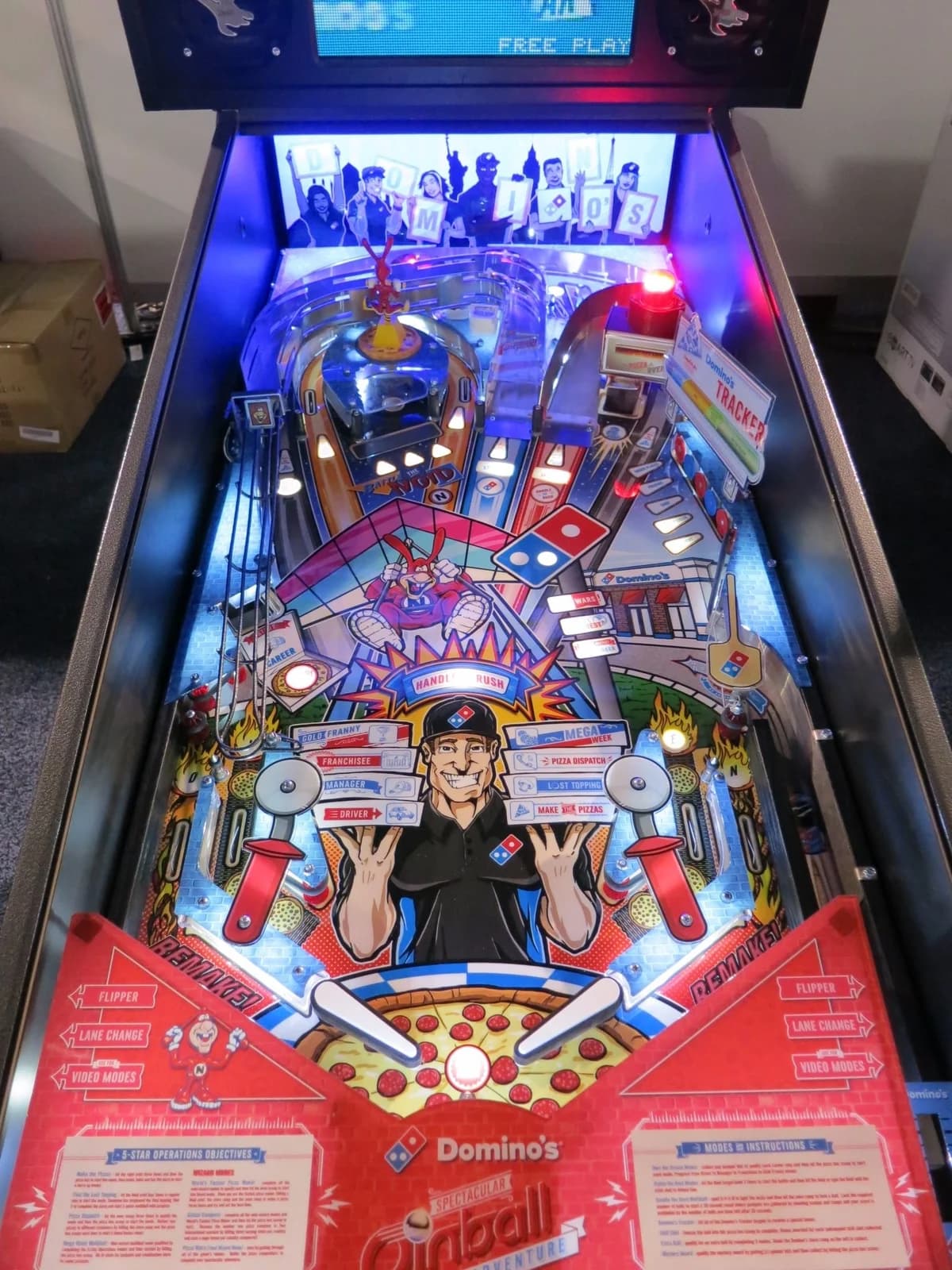Domino's Spectacular Pinball Adventure thumbnail 7