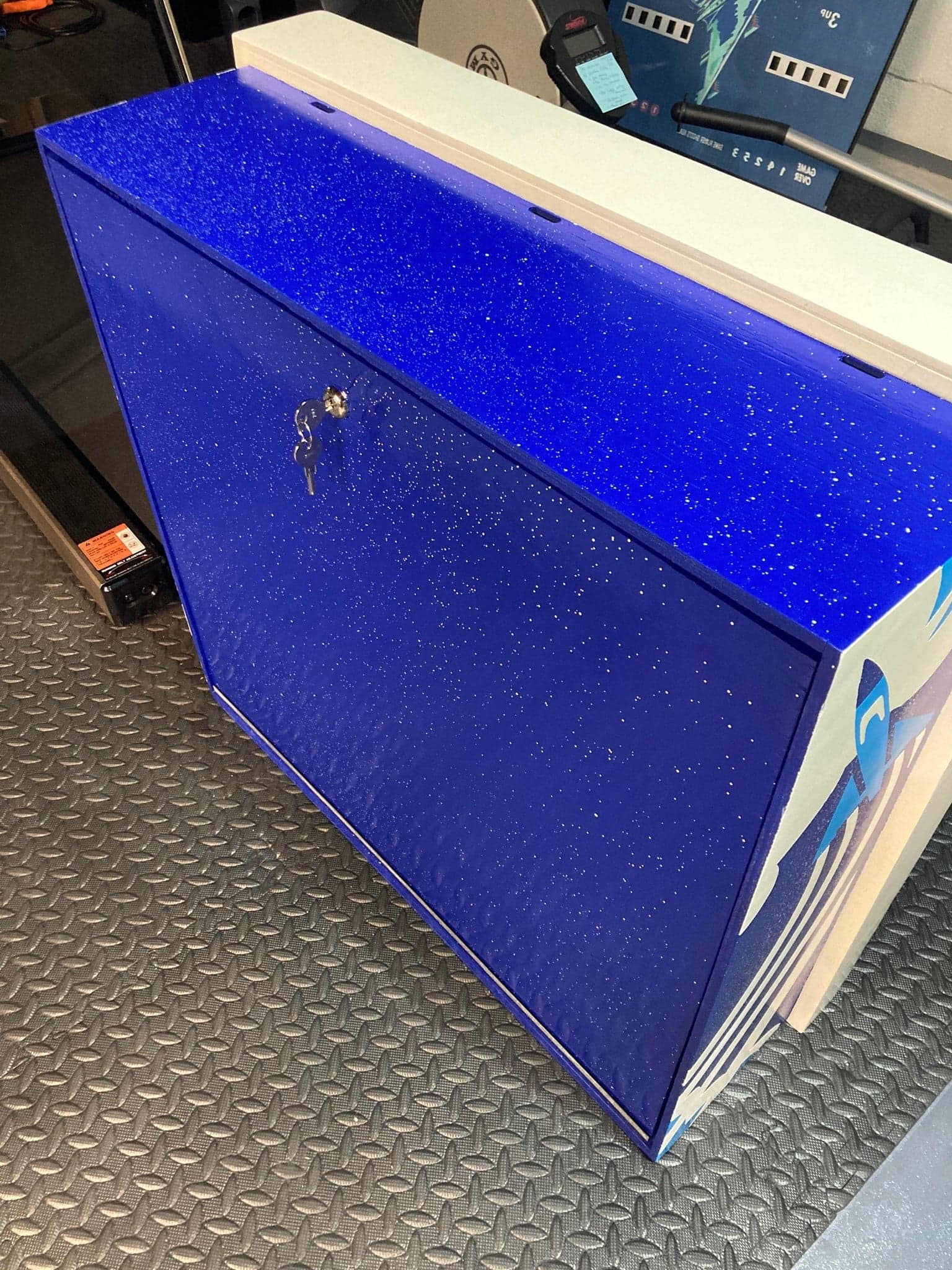 Strato Flite Cabinet 1