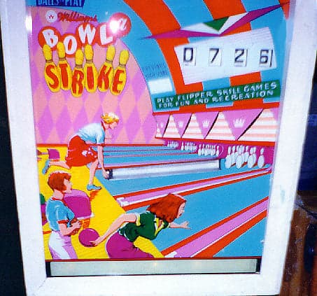 Lucky Strike / Bowl A Strike thumbnail 4