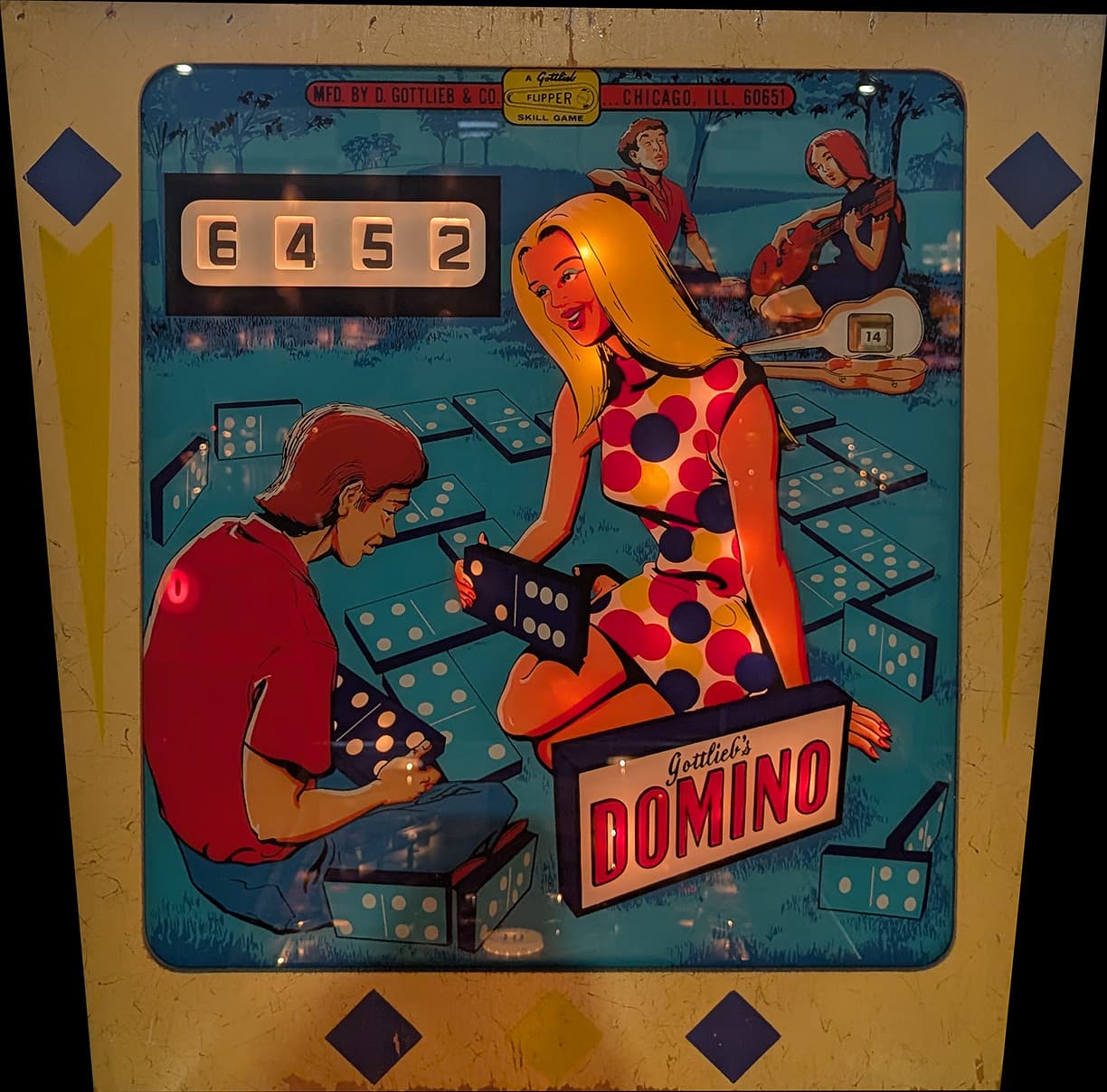 Domino / PlayMates photo 2