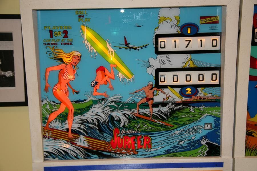 Surf Champ / Surfer photo 3