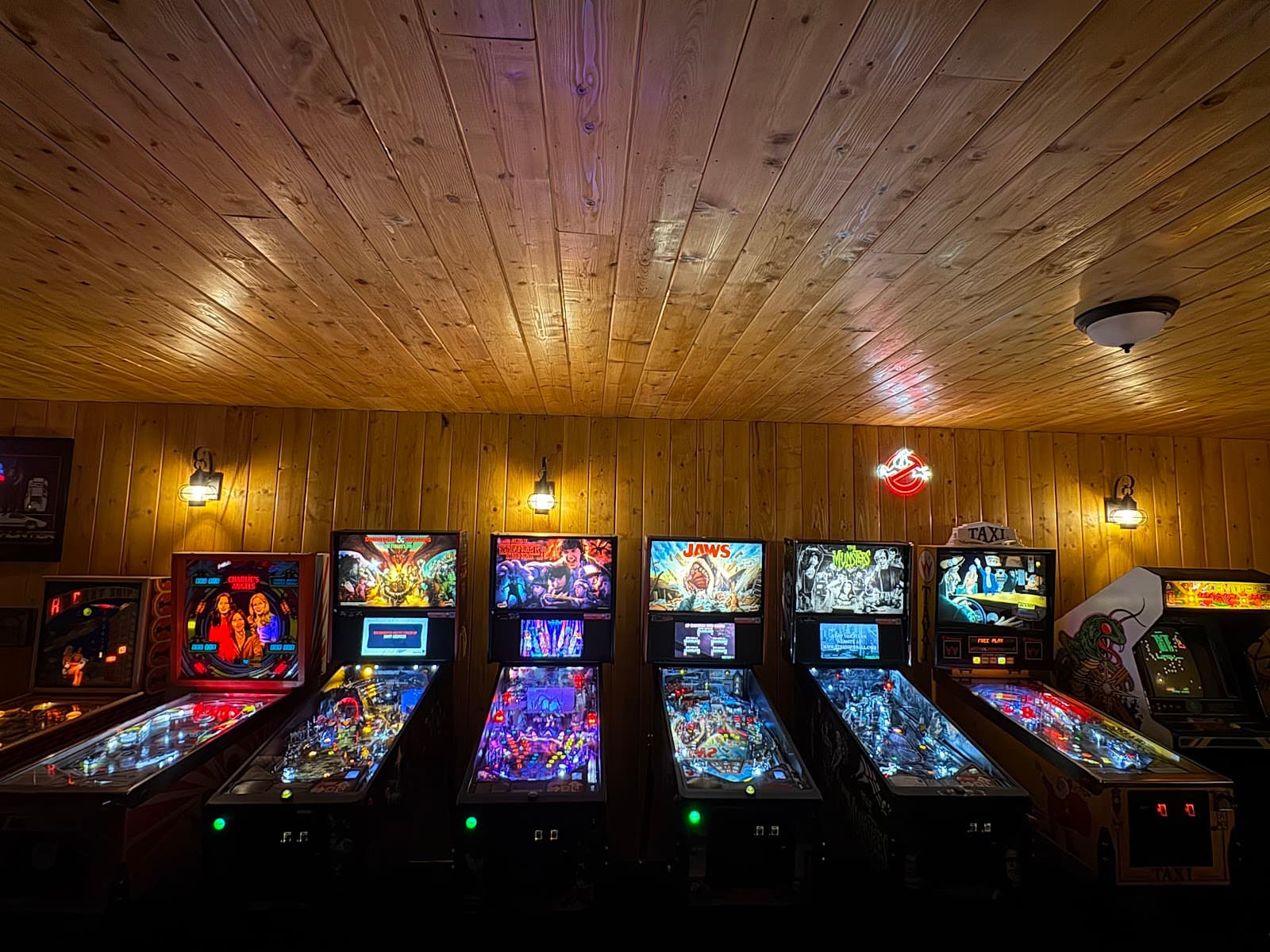 Big Bear Retro Arcade