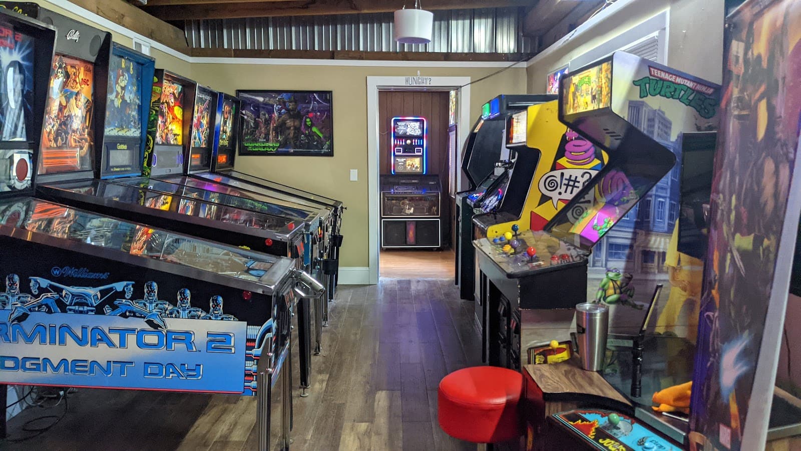 Floyd's Arcade and Pinball