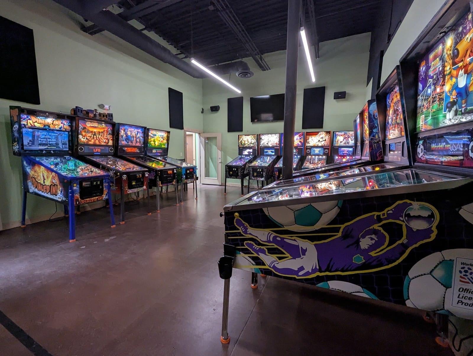 TimberBeast Axe Throwing