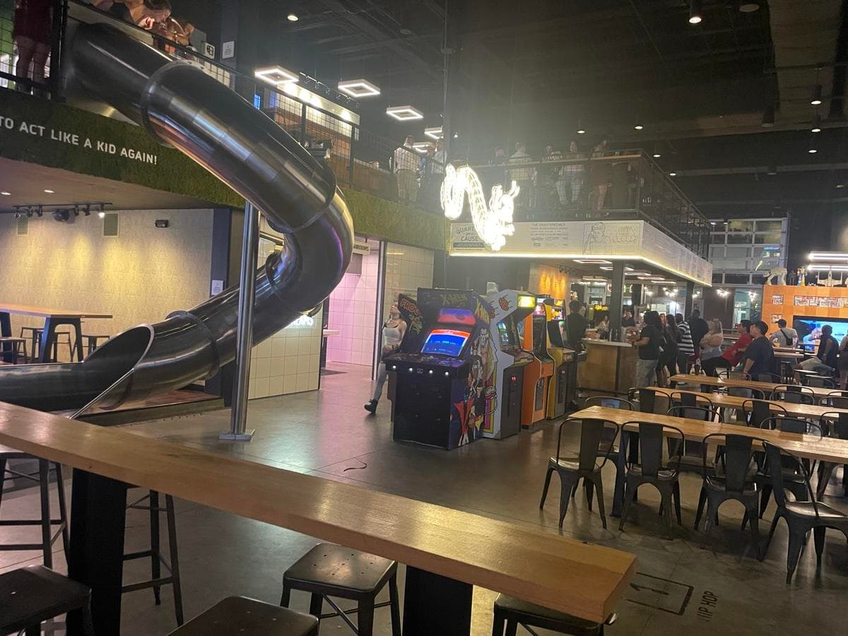 16-Bit Bar+Arcade photo 4