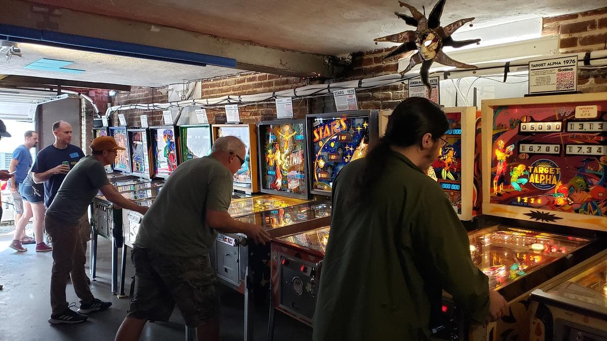 Decades Arcade photo 3