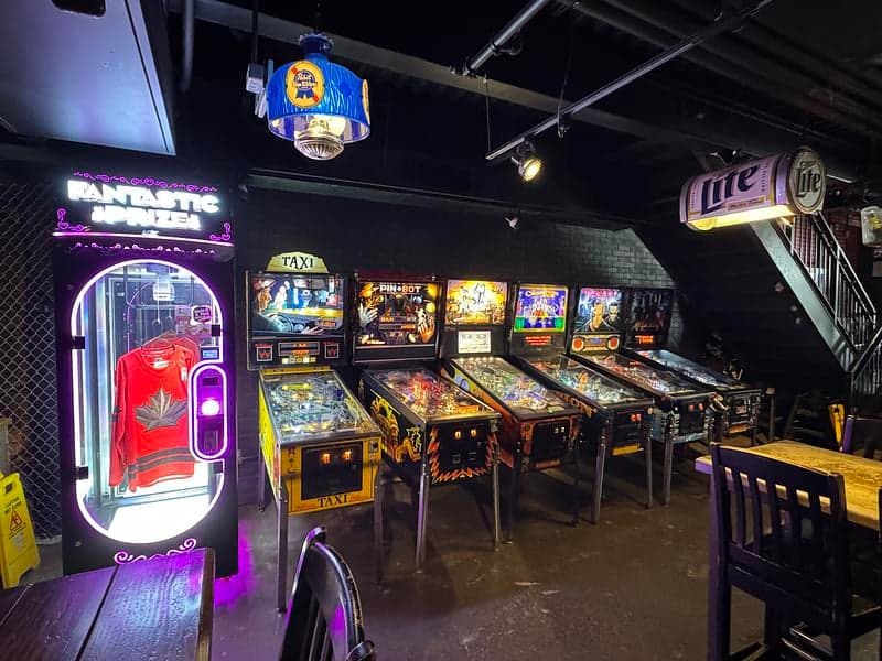 Duke's Refresher + Bar photo 1