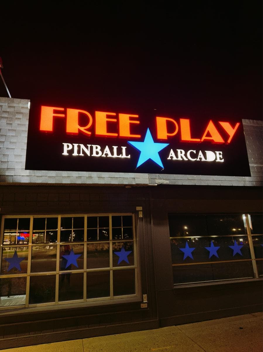Free Play Pinball Arcade photo 1