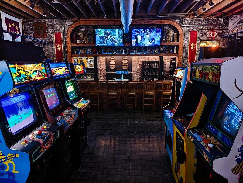 Fun Dungeon - Brewcade & Billiards photo 6