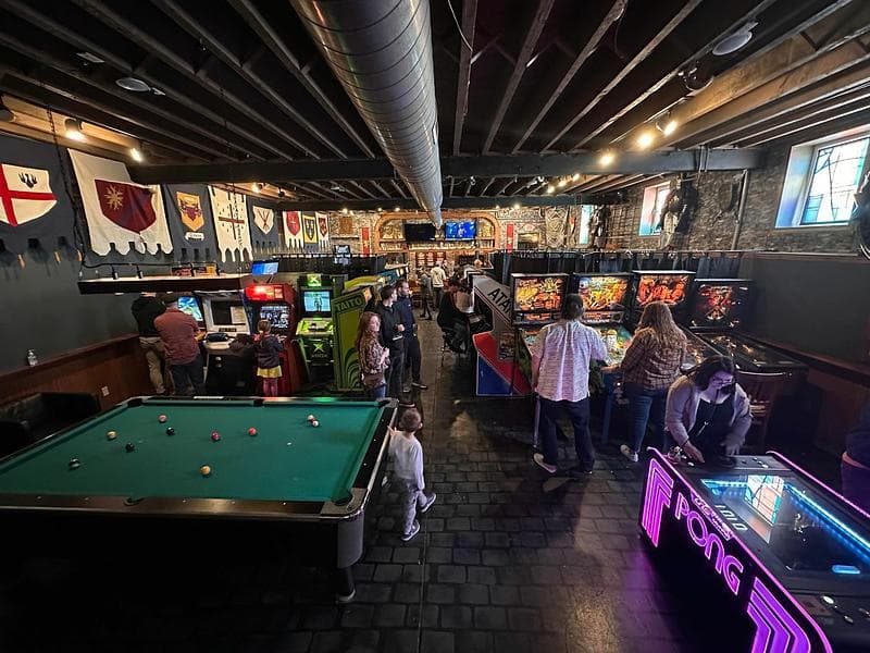 Fun Dungeon - Brewcade & Billiards photo 4