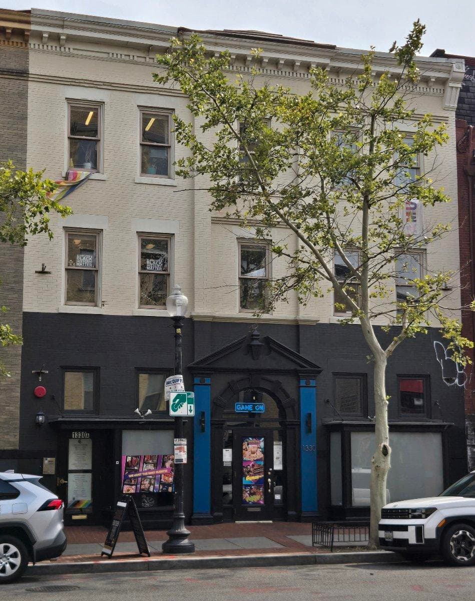 GameOn Bar + Arcade DC photo 1