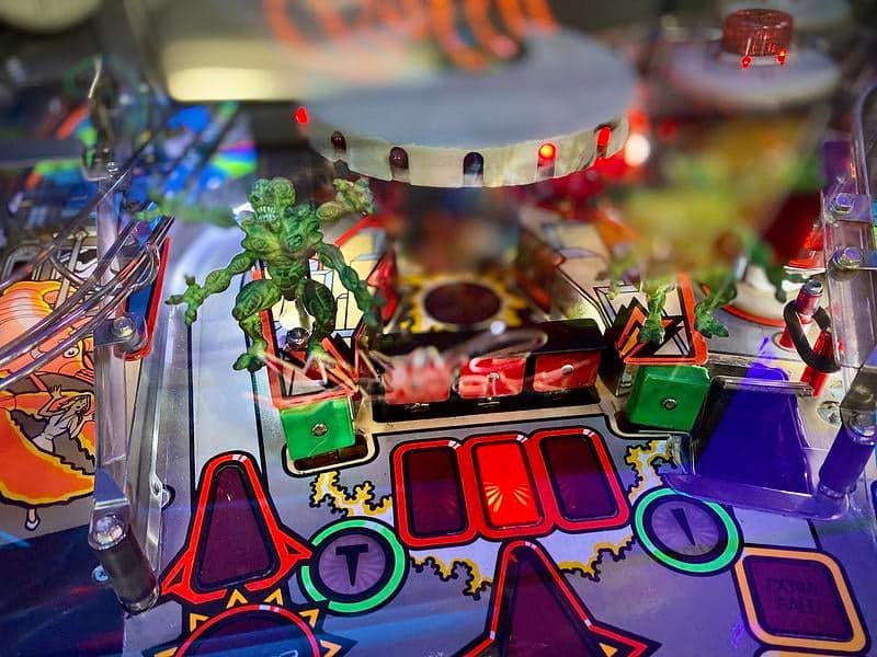 Holiday Bowling & Billiards photo 3