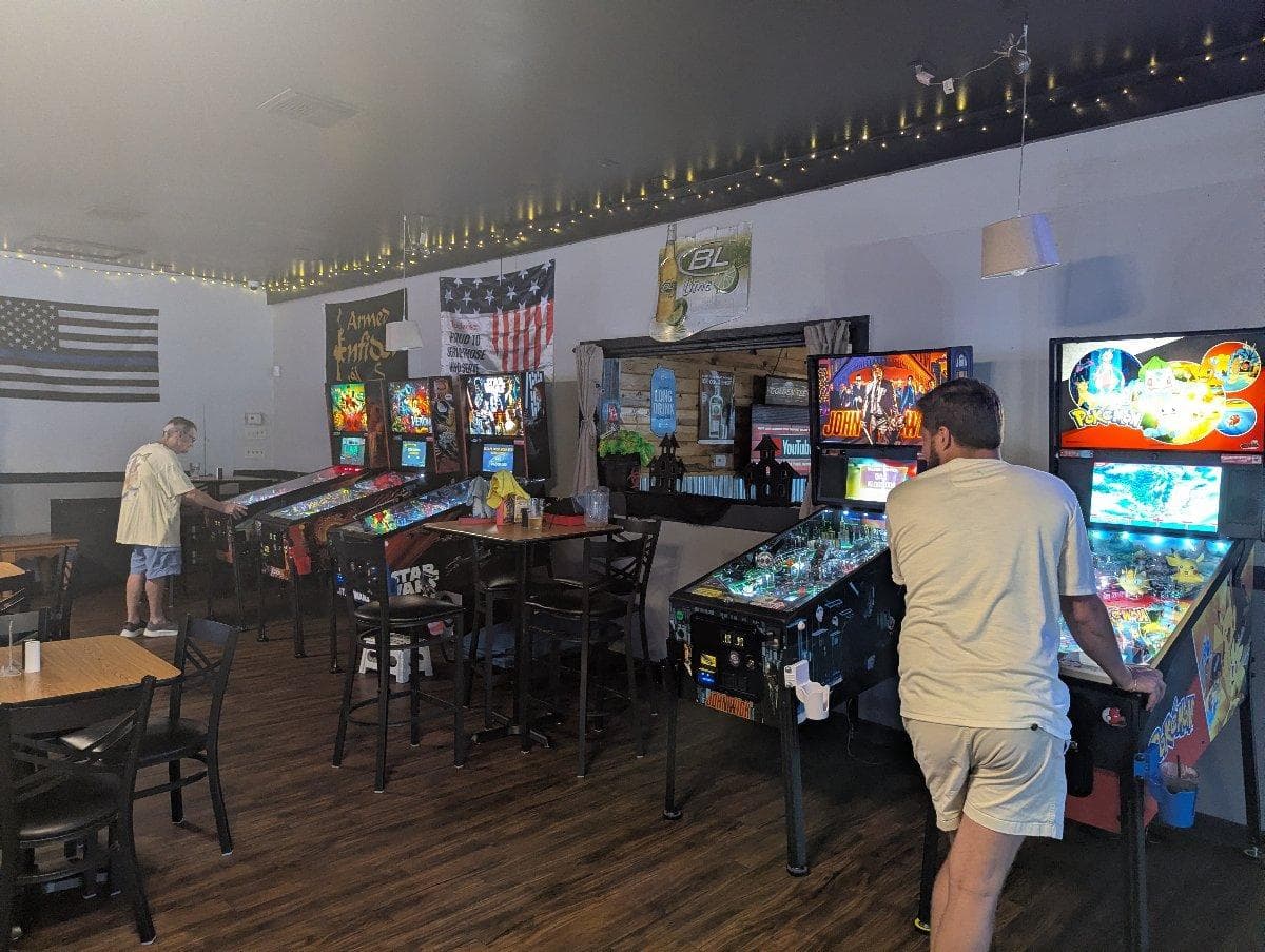 Lou's Tavern photo 3