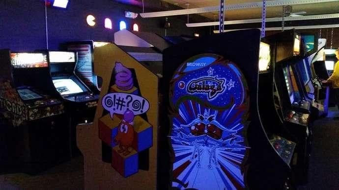 Old School Pinball & Arcade photo 4