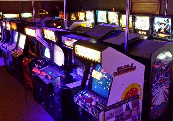 Old School Pinball & Arcade photo 5