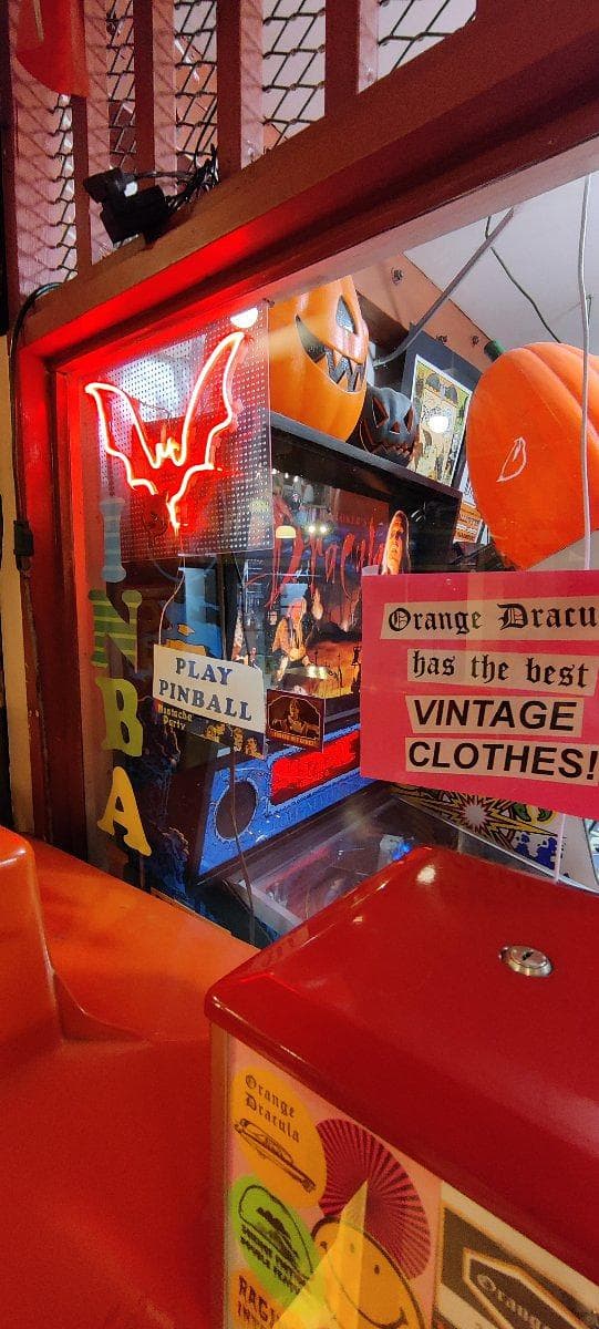 Orange Dracula photo 2