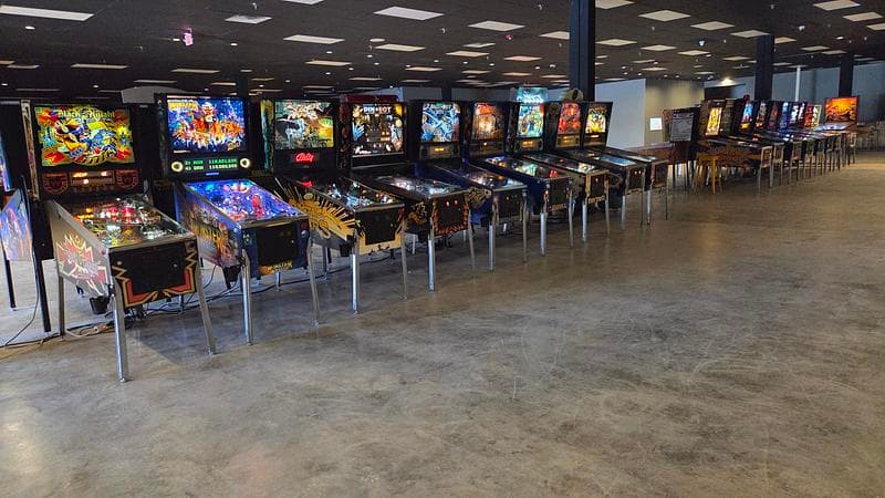 Spinners Pinball Arcade photo 3