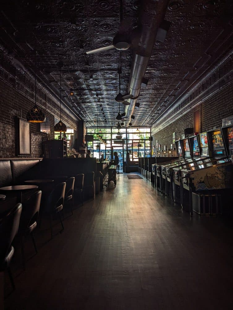 rullos brooklyn pinball bar where to play pinball nyc