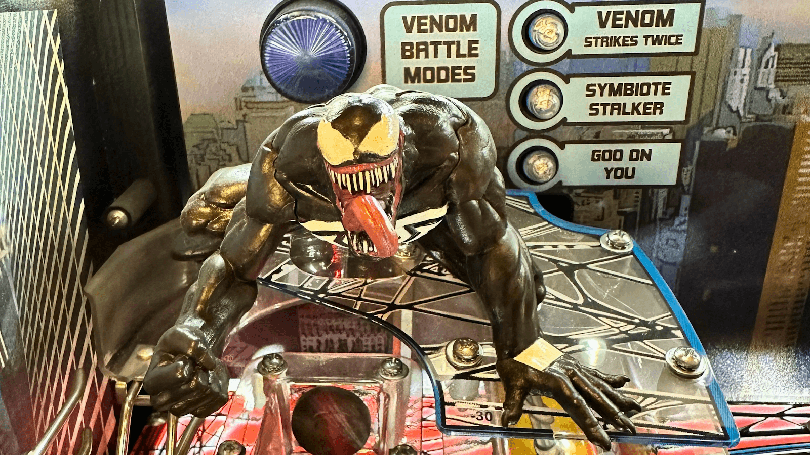 Spiderman pinball Venom toy and modes