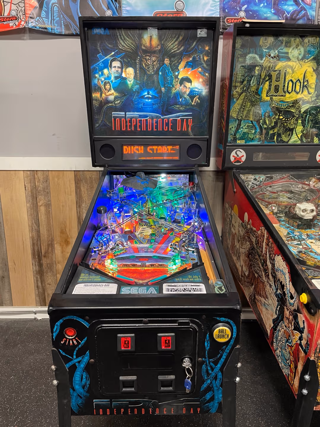 Independence Day Pinball Playfield Kineticist