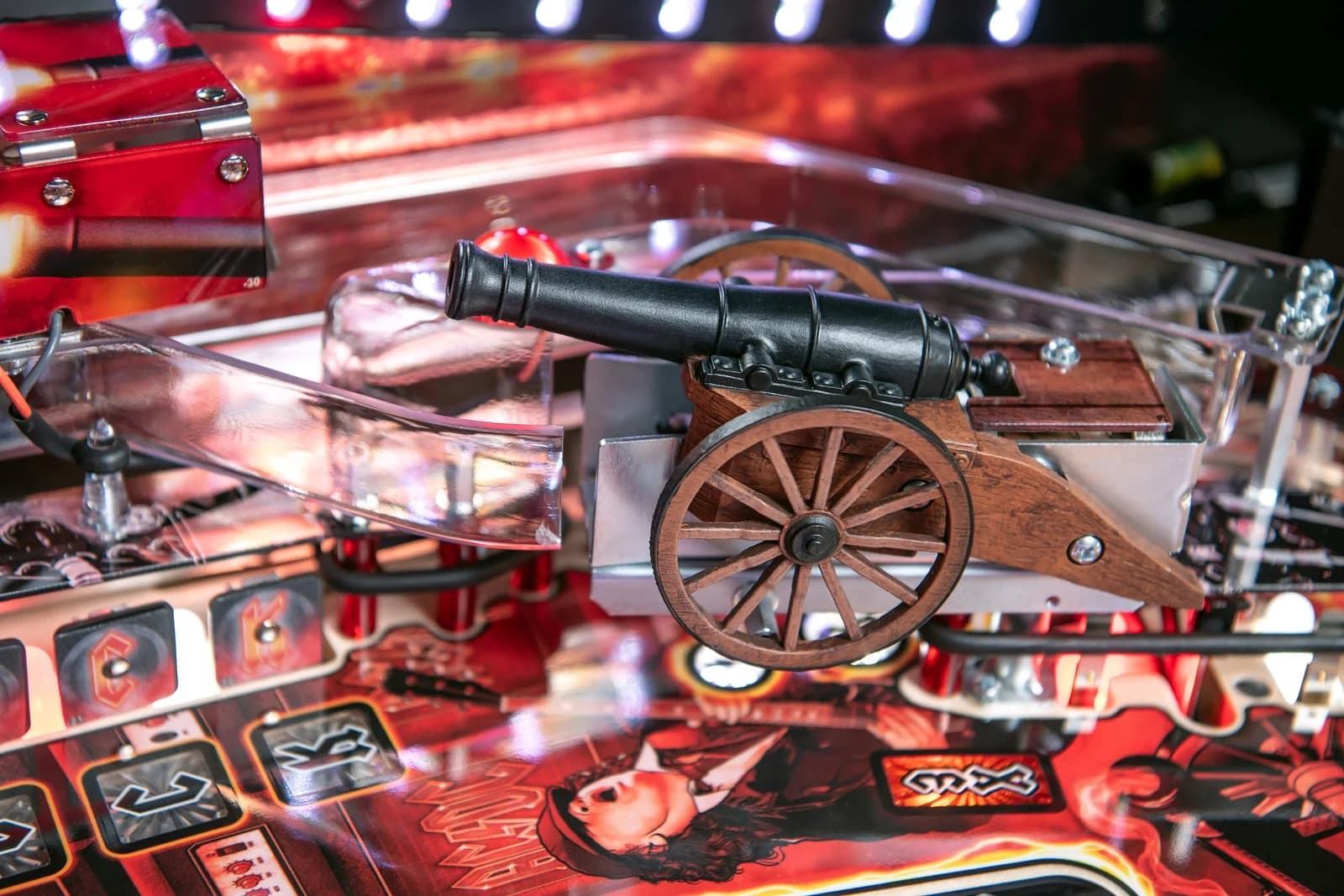 The ball-firing cannon sculpt on the LE
