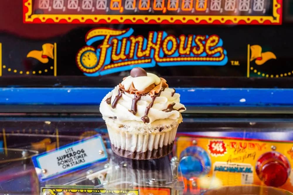 Bite Me Cake Co. / Flip-A-Coin Arcade Bar