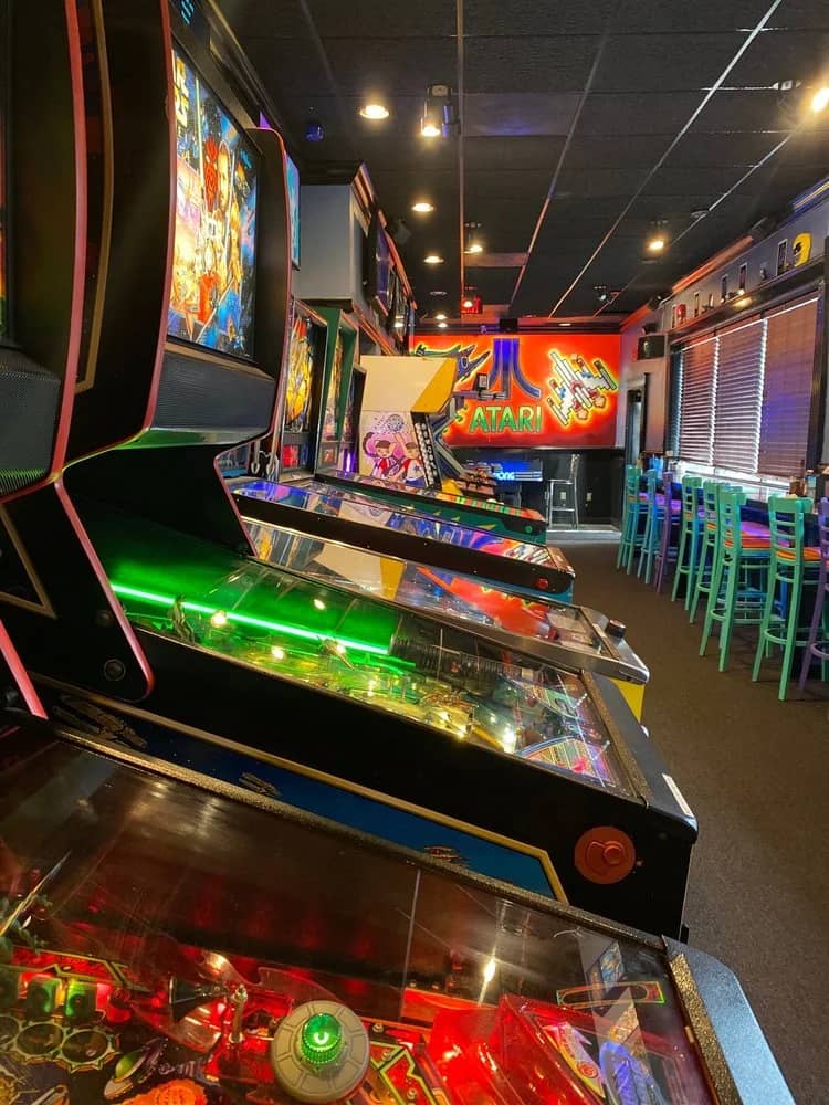 LeaderBoard Arcade Bar & Pizzeria