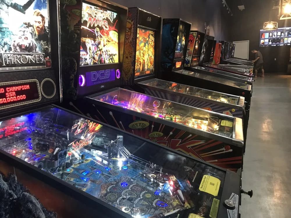 MOM's Organic Market