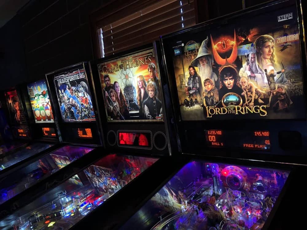 Old School Pinball & Arcade