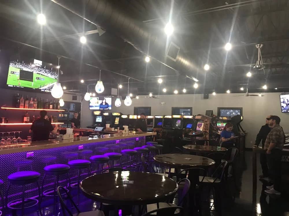 Remi's Arcade & Bistro