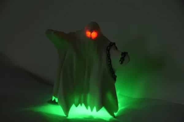 Elvira's House of Horrors Illuminated Ghost Mod
