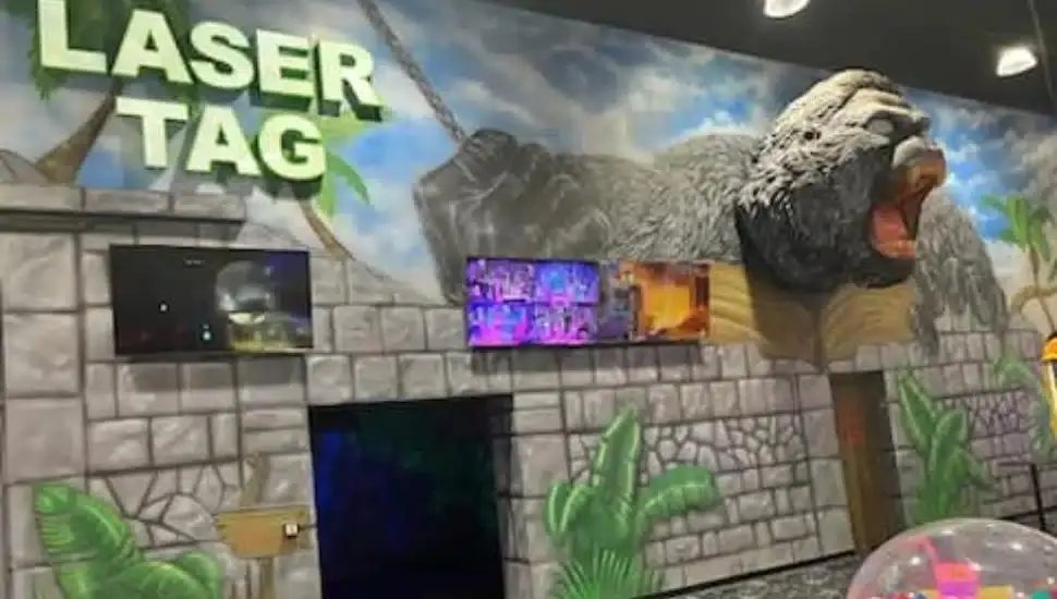 tilted 10 pinball arcade